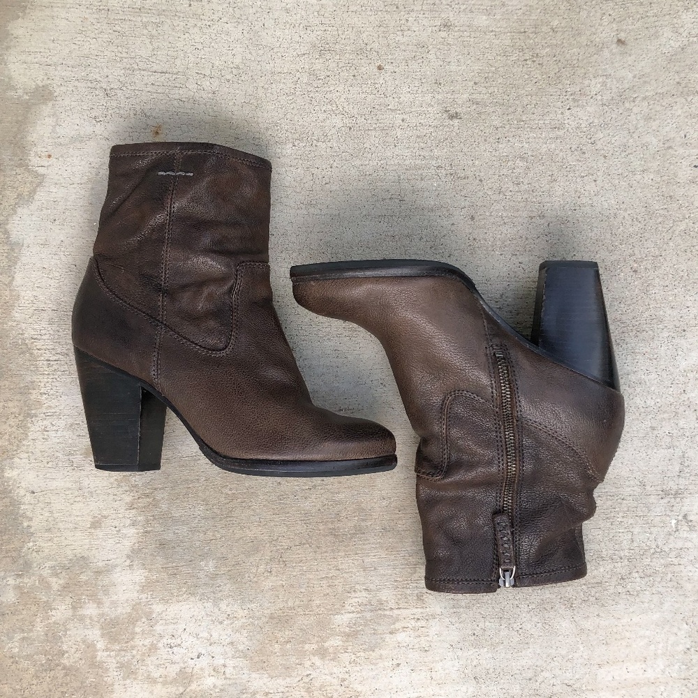 FRYE Women's Parker Short Boot